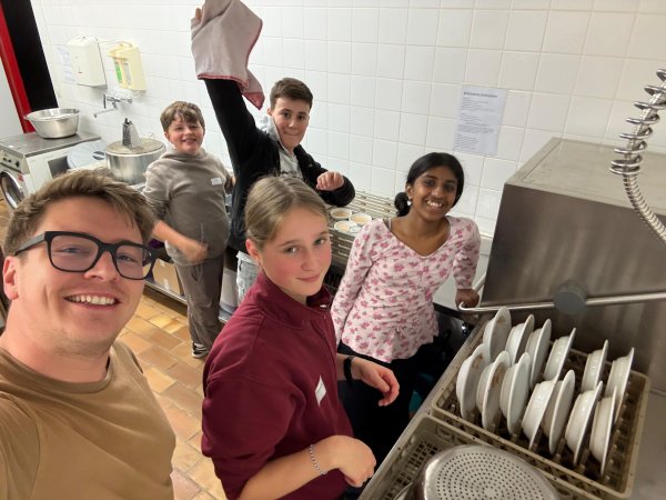 WhatsApp%20Image%202025-10-22%20at%2016.43.11%20%283%29