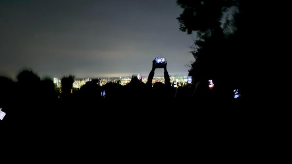 WhatsApp%20Bild%202025-10-22%20um%2007.36.45_de03a1ea