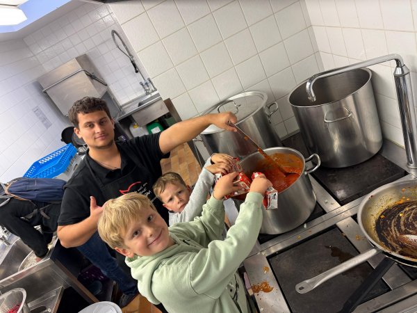 WhatsApp%20Image%202025-10-22%20at%2016.43.12